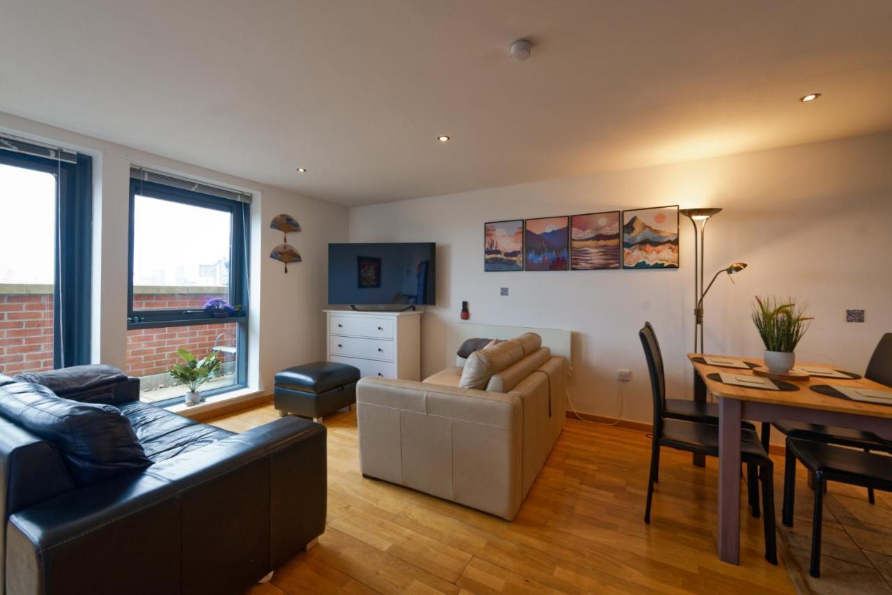 Sidemersey Livings- Convenient 1-Bedroom Flat With A View, Central Liverpool Extérieur photo
