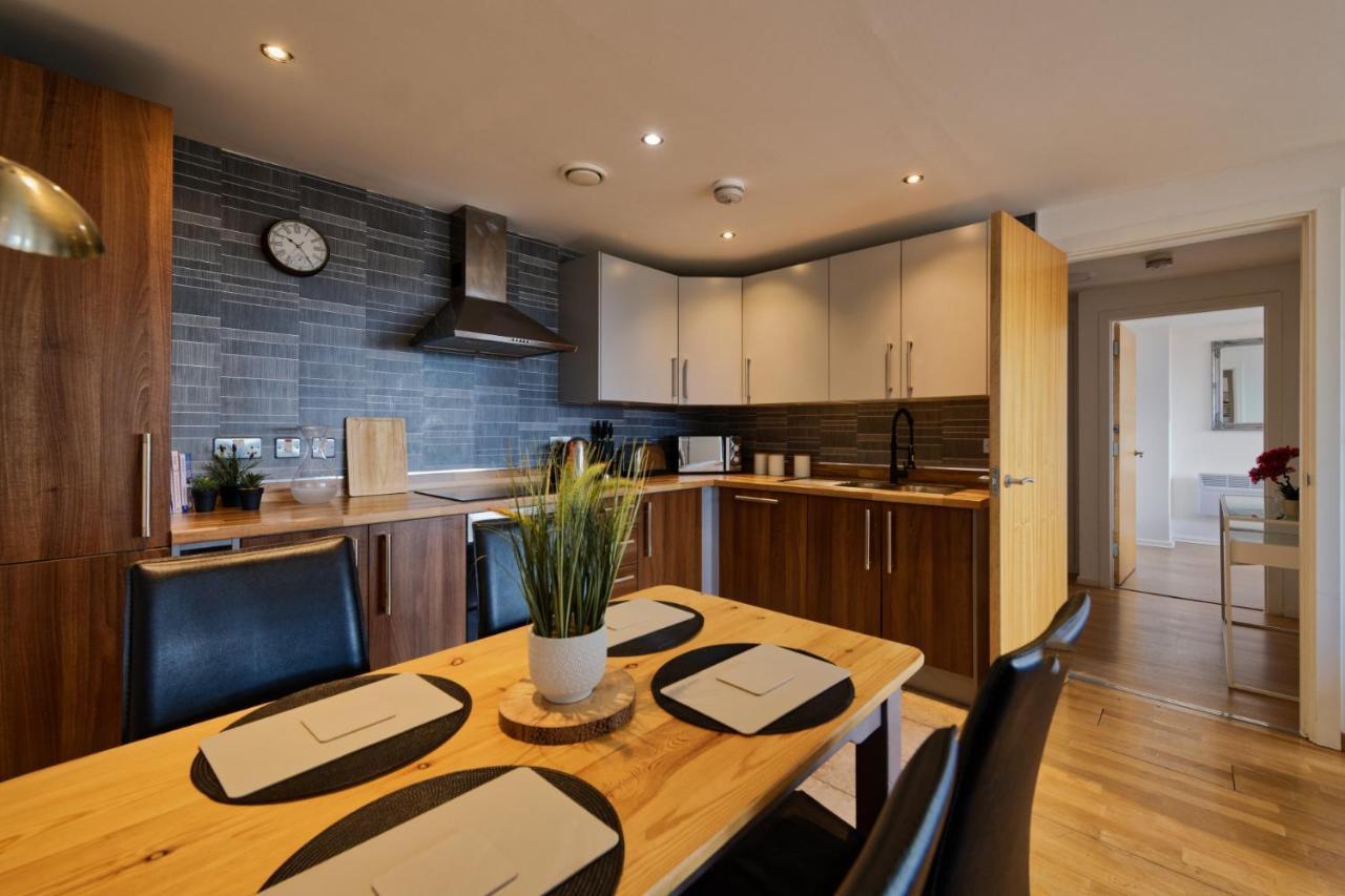 Sidemersey Livings- Convenient 1-Bedroom Flat With A View, Central Liverpool Extérieur photo