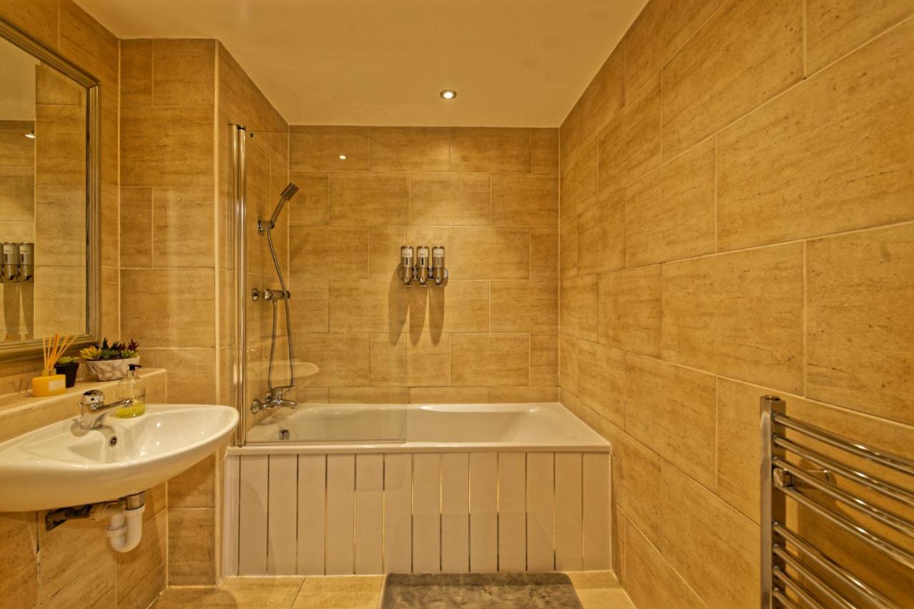 Sidemersey Livings- Convenient 1-Bedroom Flat With A View, Central Liverpool Extérieur photo