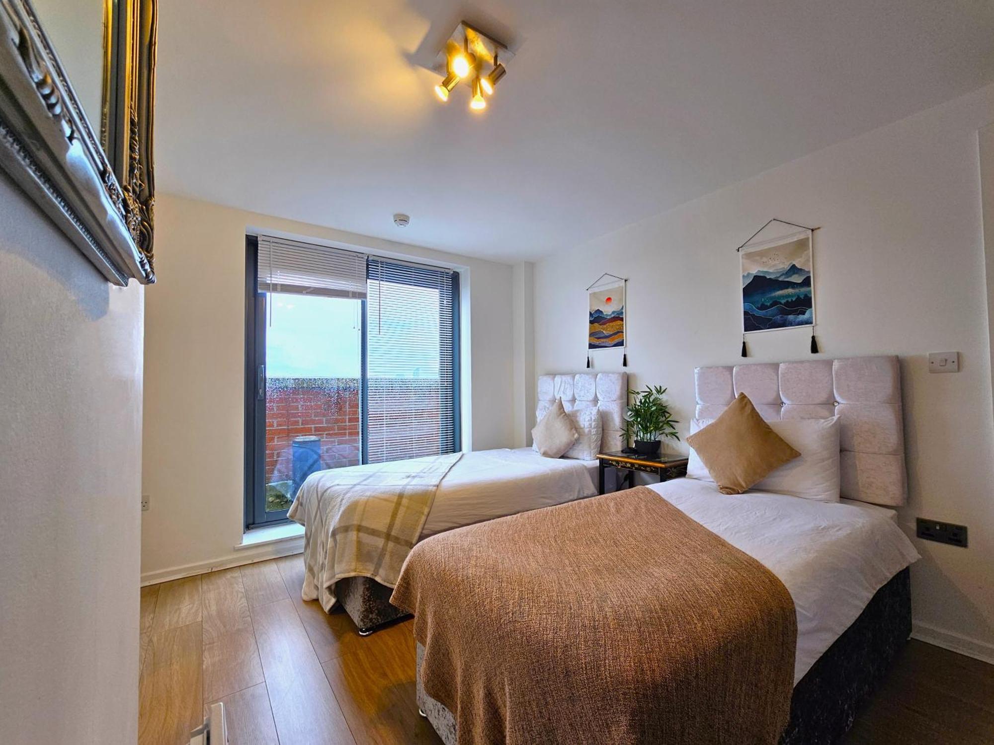 Sidemersey Livings- Convenient 1-Bedroom Flat With A View, Central Liverpool Extérieur photo